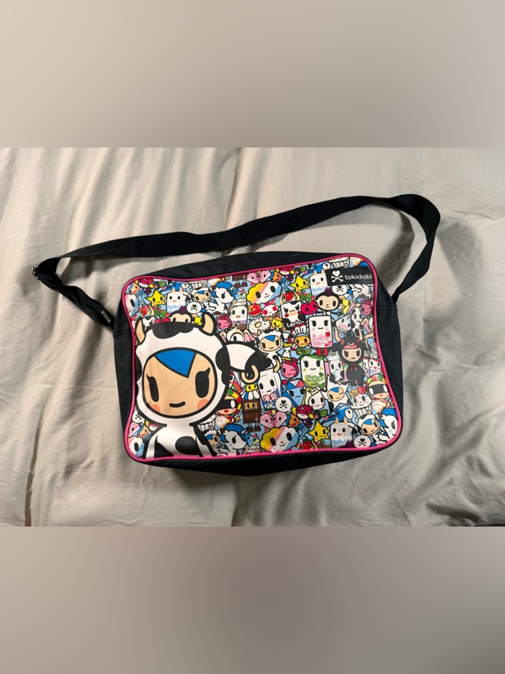 Tokidoki Moofia Messenger Crossbody shoulder bag Moofia Mozzarell Leche Latte